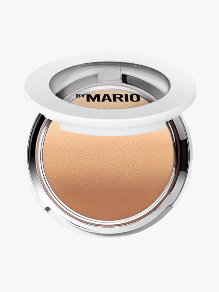 MAKEUP BY MARIO SoftSculpt® Transforming Skin Perfector in branded powder component in radiant finish variant on a light gray background